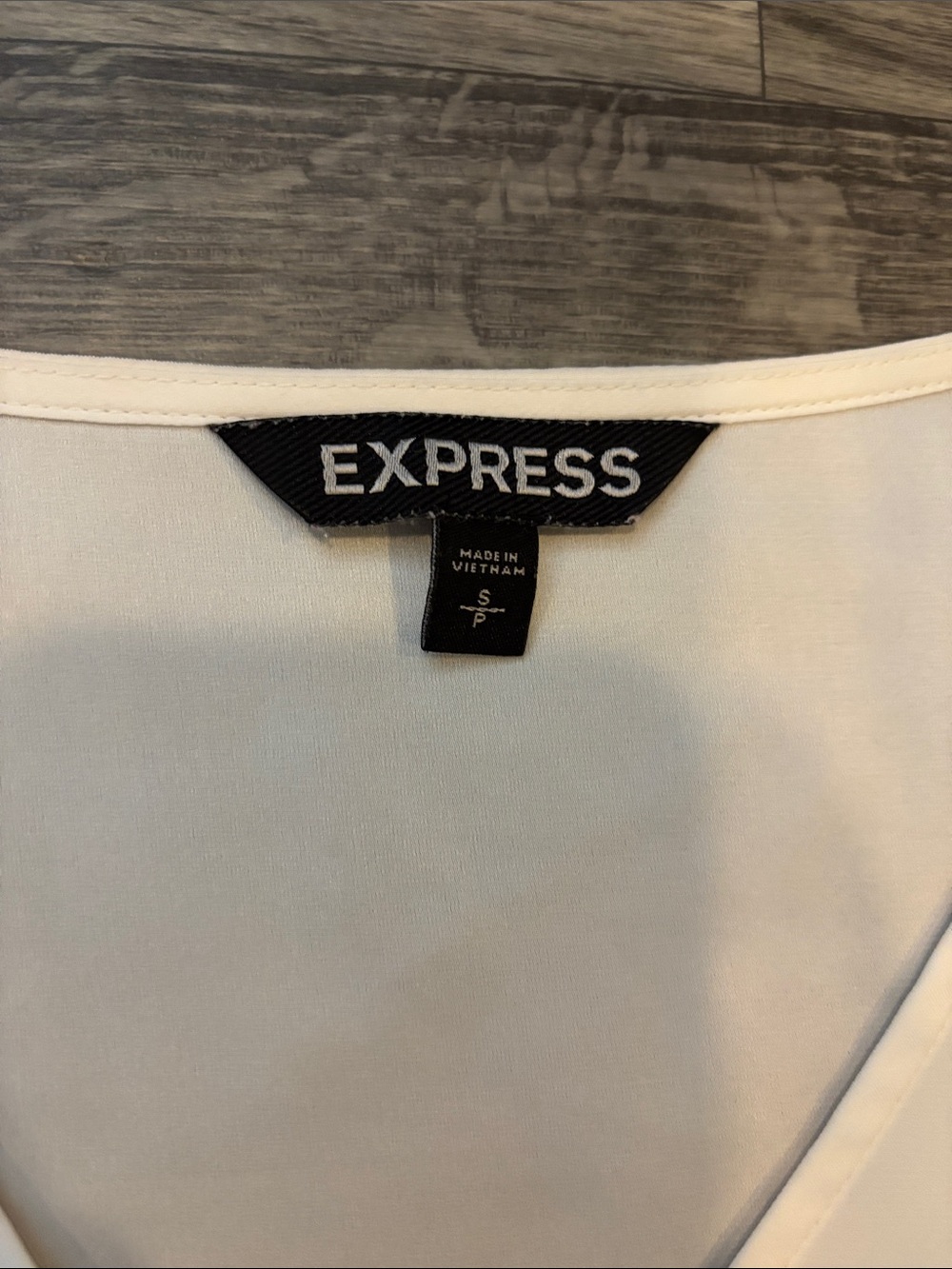 Express high-low top - Picture 2 of 3